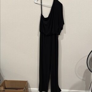Bisou Bisou Black One-Shoulder Jumpsuit